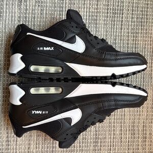 Air Max women’s size 9.5